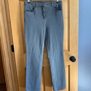 (V156) NWOT, Madeleine Women’s Sz 8 Gray/White Pinstripe Jean, Faux back pockets